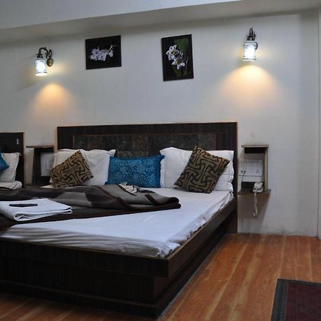 Hotel Ahuja Nainital Zewnętrze zdjęcie